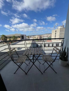 Private and secure Downtown apt